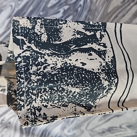 CHRISTIAN DIOR Canvas Tote DIORIVIERA Navy on Cream Canvas - Picture 11 of 13